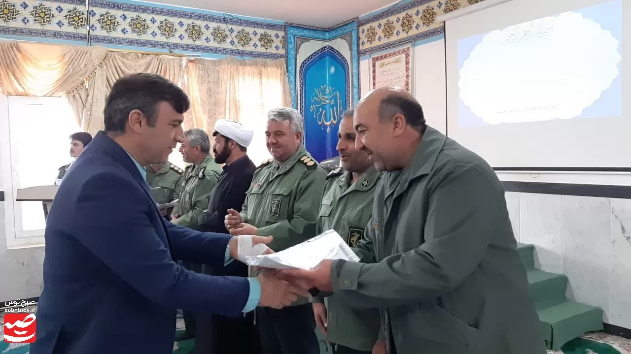 تجلیل از برگزیدگان جشنواره مالک‌اشتر در کاشمر