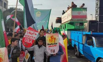 مرگ بر آمریکا صدای واحد دانش‌آموزان مشهدی