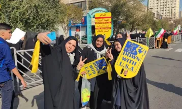 مرگ بر آمریکا صدای واحد دانش‌آموزان مشهدی