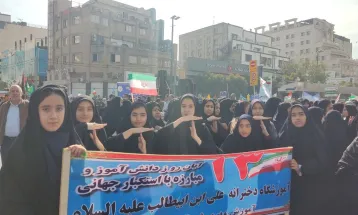 مرگ بر آمریکا صدای واحد دانش‌آموزان مشهدی