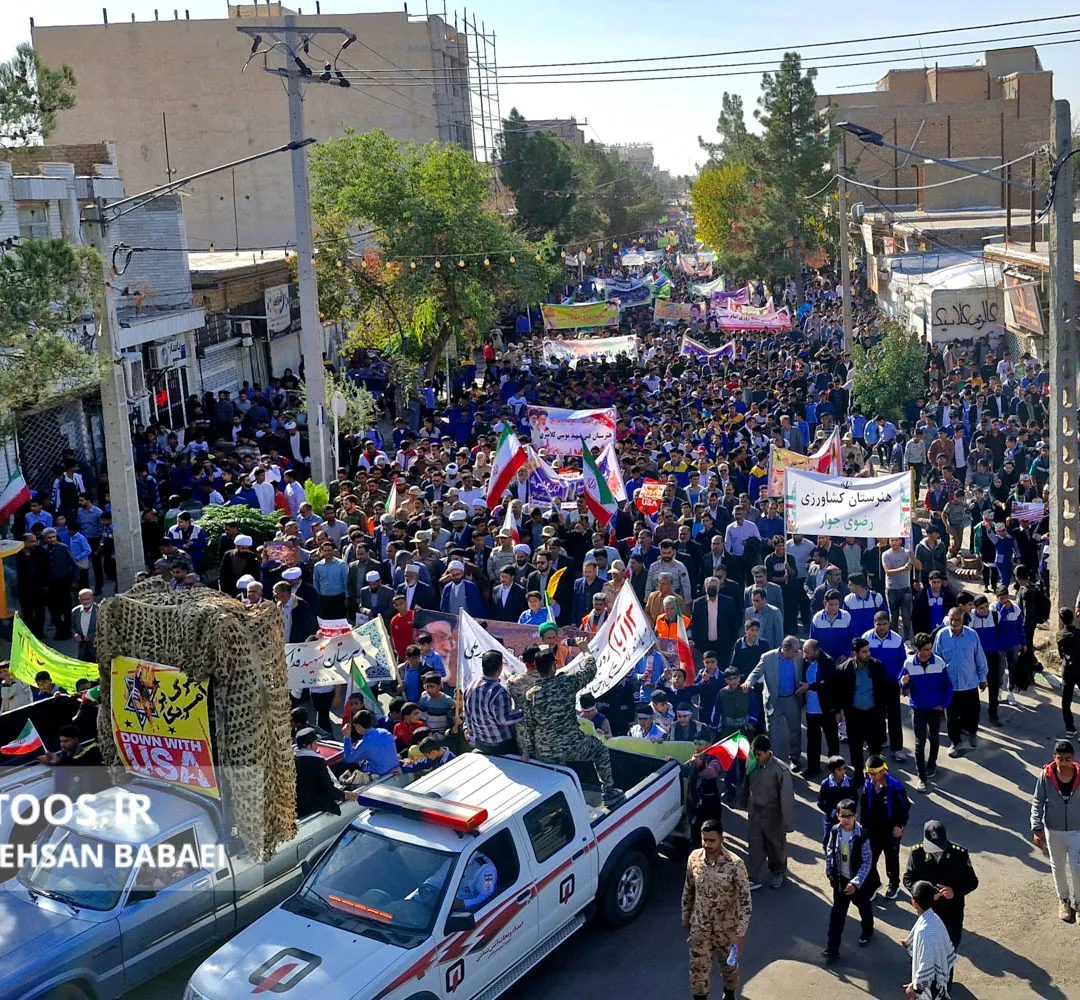 خروش انقلابی مرزداران سرخسی علیه استکبار جهانی