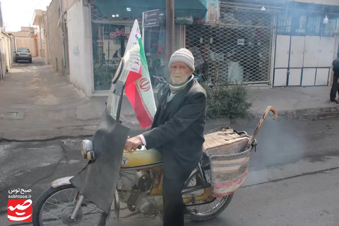 خروش مردم خلیل‌آباد در راهپیمایی ۲۲ بهمن