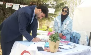 حال و هوای ایستگاه هلال‌احمر در ورودی خلیل‌آباد