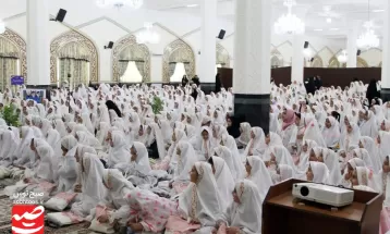 برگزاری جشن ۱۲۰۰ دانش‌آموز روزه اولی‌های دختر کاشمری