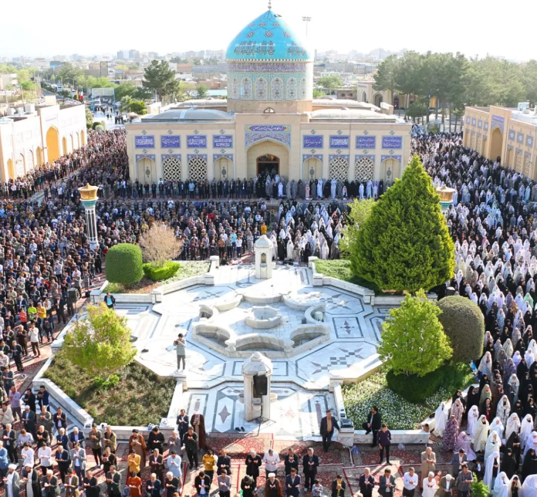 نماز عید فطر کاشمر در زیارتگاه شهید مدرس