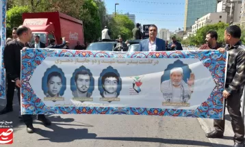 مراسم تشییع پیکر پدر شهیدان دهنوی در مشهد