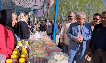 چهارمین جشنواره ریواس و سبزی‌های بومی در کوهسرخ