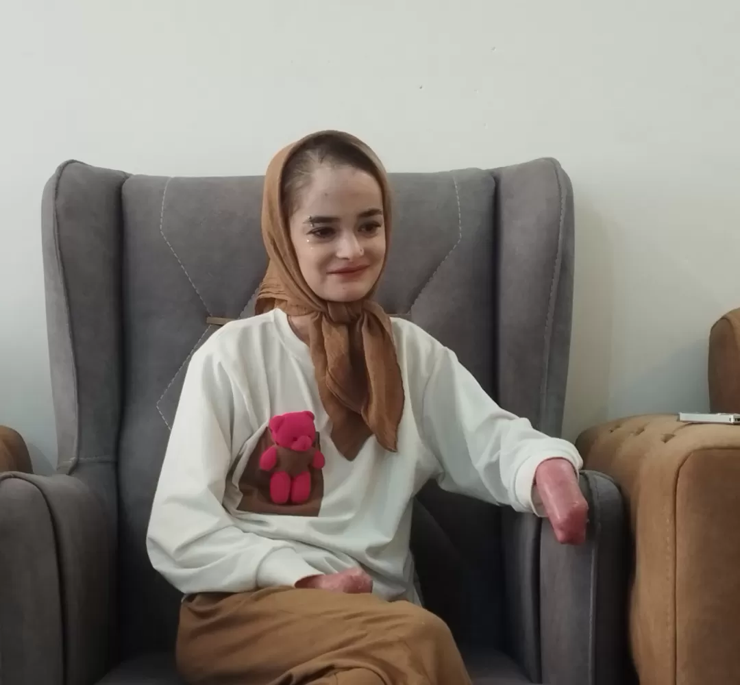 دختری از جنس بلور