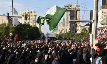 حضور بی‌نظیر مشهدی‌ها دربزرگداشت شهادت آیت‌الله رئیسی