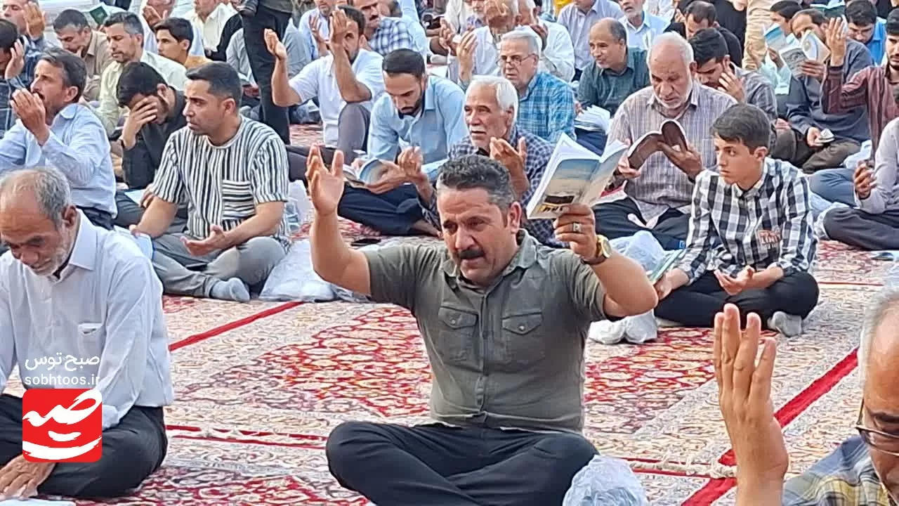 دعای عرفه در زیارتگاه شهید مدرس (ره) کاشمر