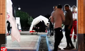 توزیع غذای متبرک حضرت بین زلزله‌زدگان کاشمر