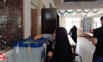 حضور مردم کاشمر در ساعات اولیه رأی‌گیری