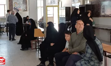 حضور مردم کاشمر در ساعات اولیه رأی‌گیری