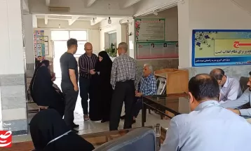 حضور مردم کاشمر در ساعات اولیه رأی‌گیری