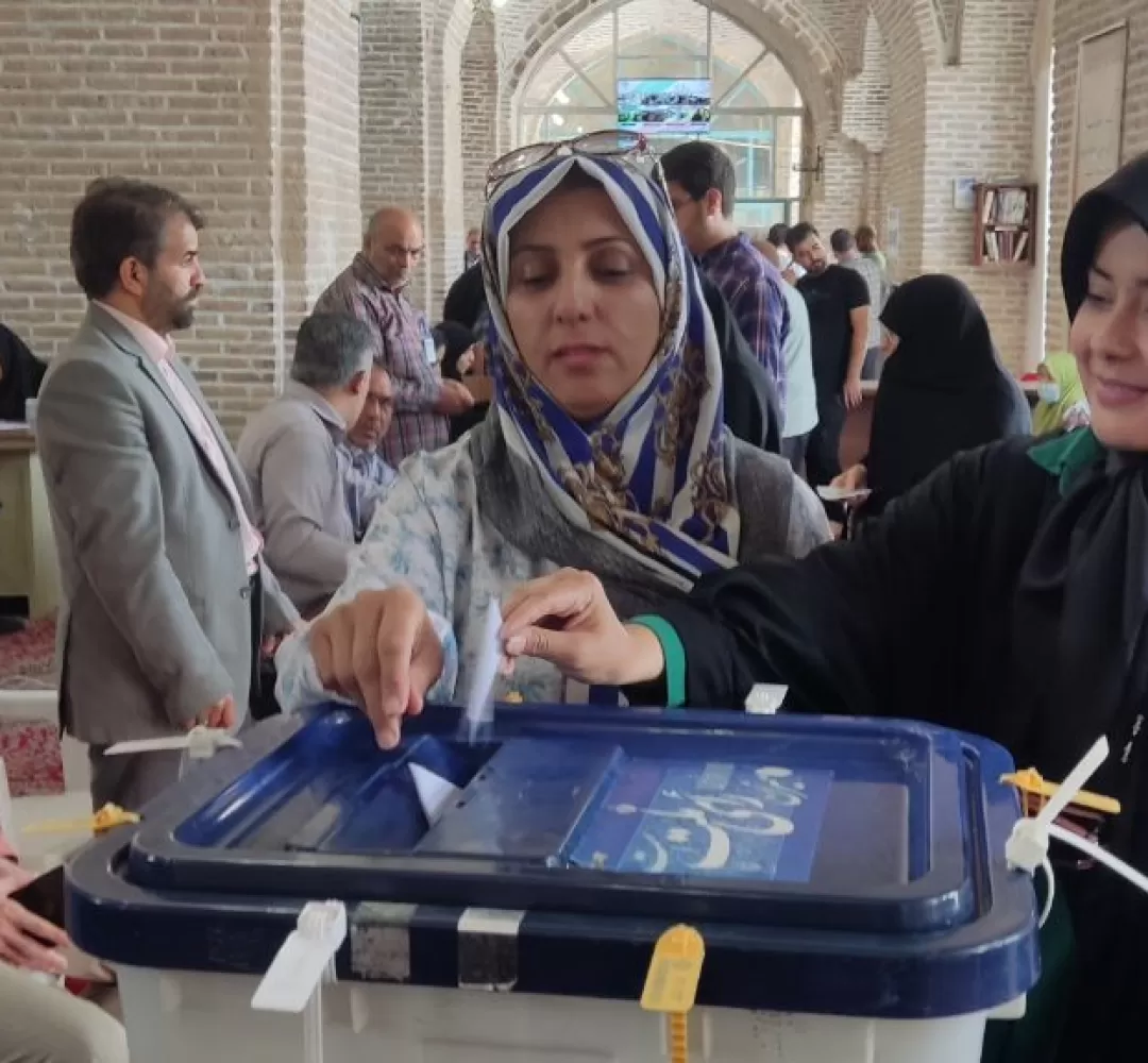 مردم نیشابور به عشق شهیدجمهور رای می‌دهند