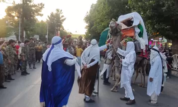 ورود کاروان نمادین امام رضا (ع) به نیشابور