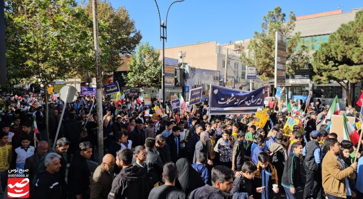 حضور پرشور مردم کاشمر در راهپیمایی ۱۳ آبان