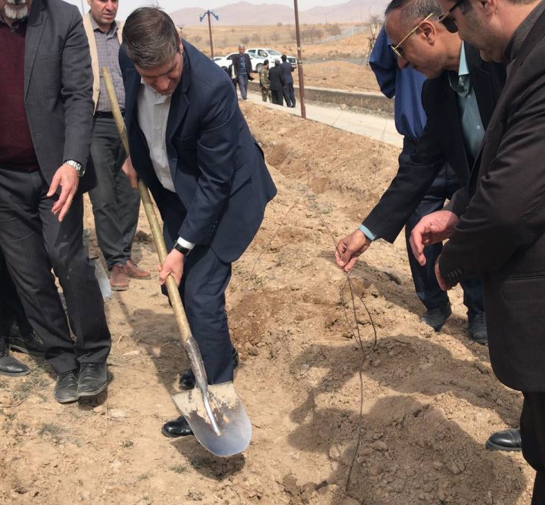 کاشت نهال ارغوان به نام شهدای شهرستان قوچان