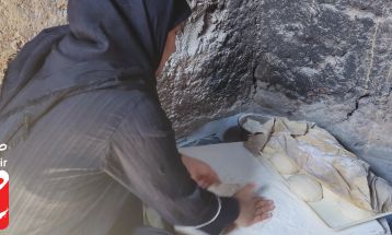 پخت ۱۵ هزار نان توسط بانوان حصار زبرخان