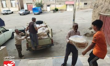 پخت ۱۵ هزار نان توسط بانوان حصار زبرخان