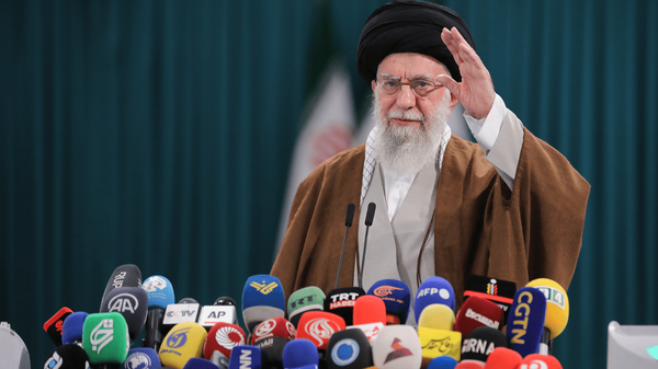 سامانه «پلاک هشت» برای خبرنگاران جامانده راه‌اندازی شد