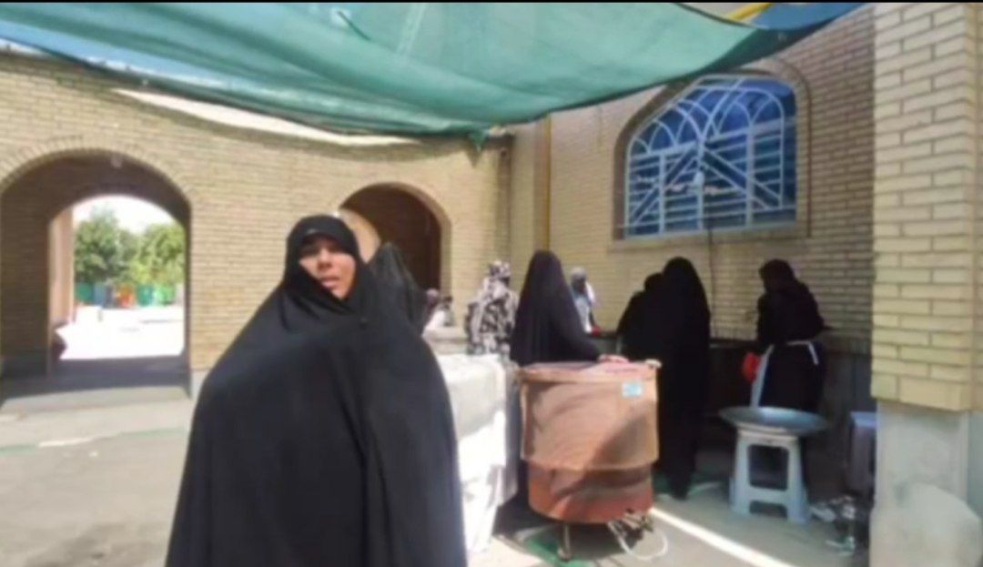 سنگ تمام بانوان محله میثم در میزبانی زائران