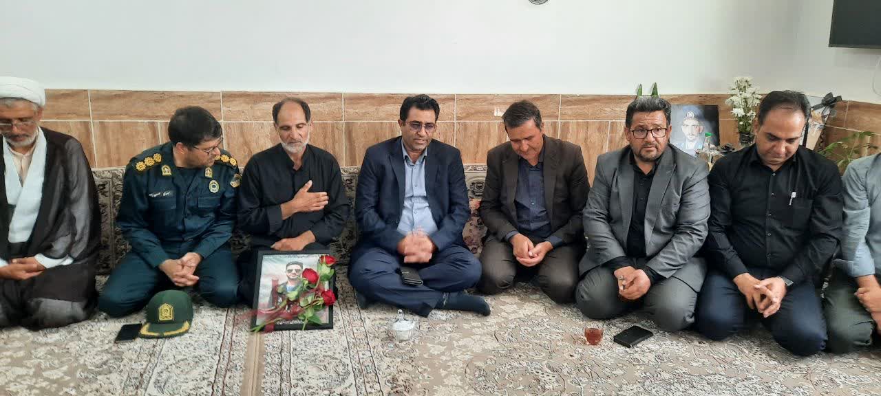 شهید زارعی ثانی الگوی ایثار نسل جدید است