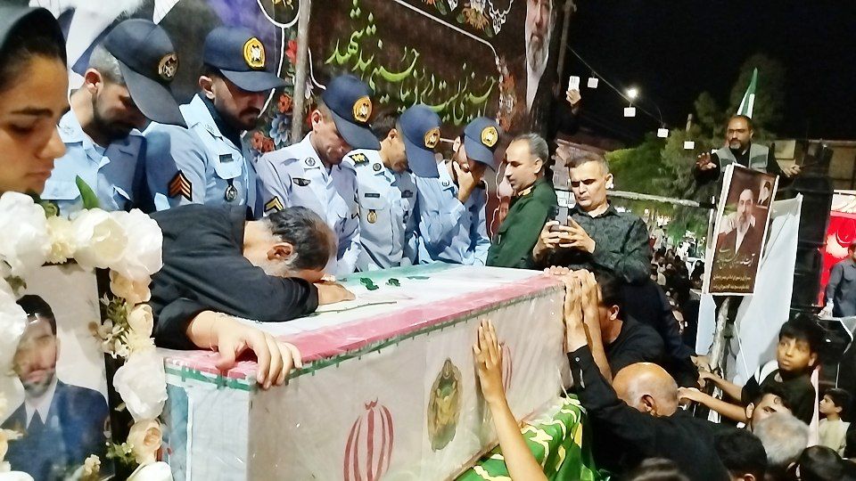 وداع پرشور مردم بردسکن با پیکر شهید علیرضازارعی