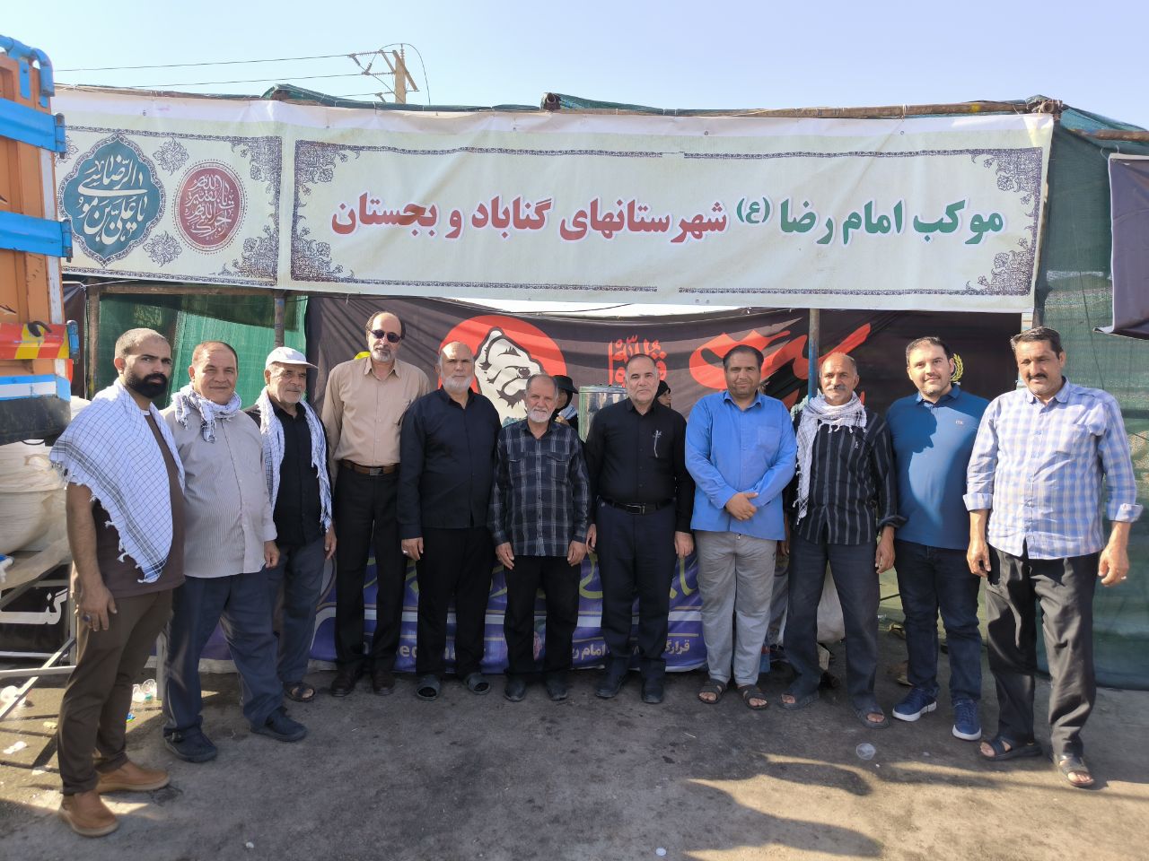خدمت به زائران منور رضوی توفیق بزرگ است