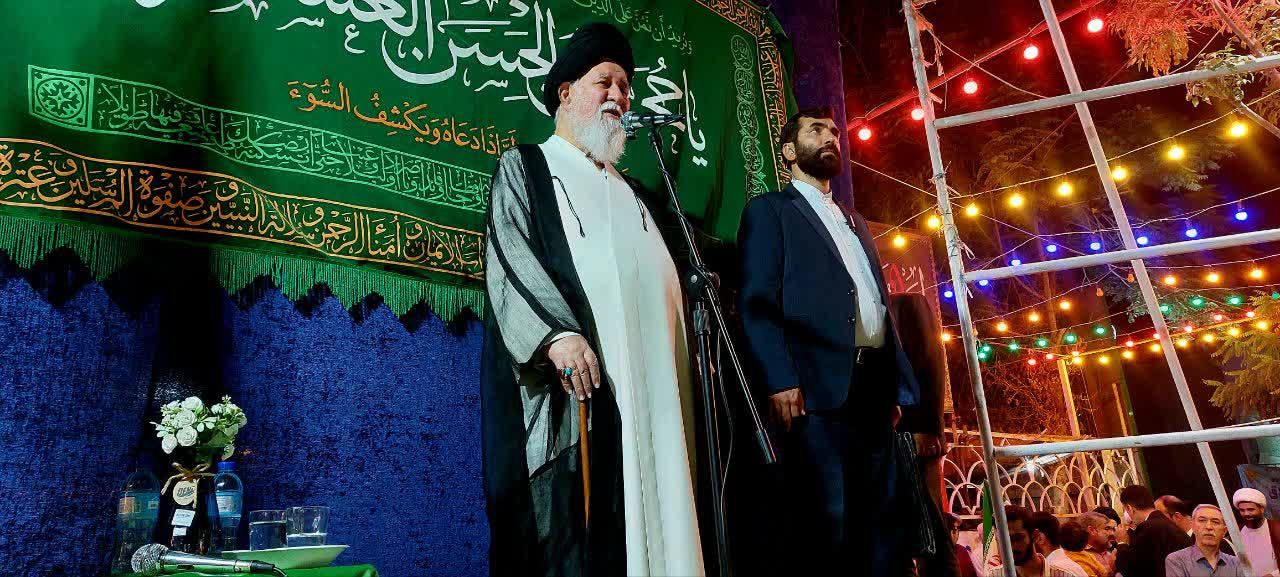 دولت با اقتدار، مشکلات معیشتی را حل کند