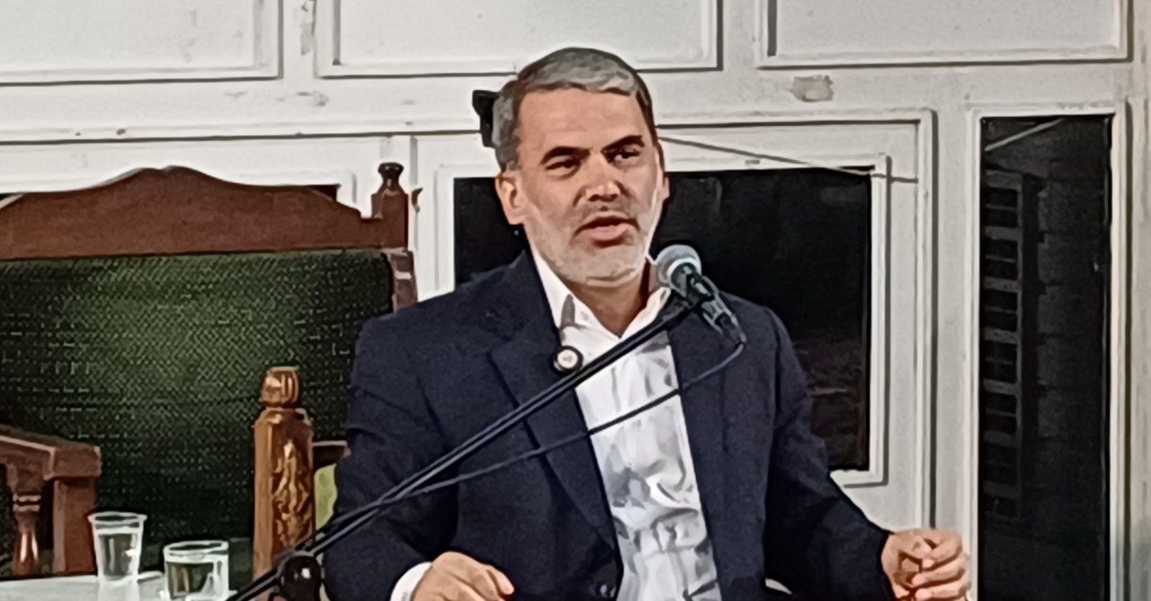با ارائه آمار غلط به دشمن گرا ندهید