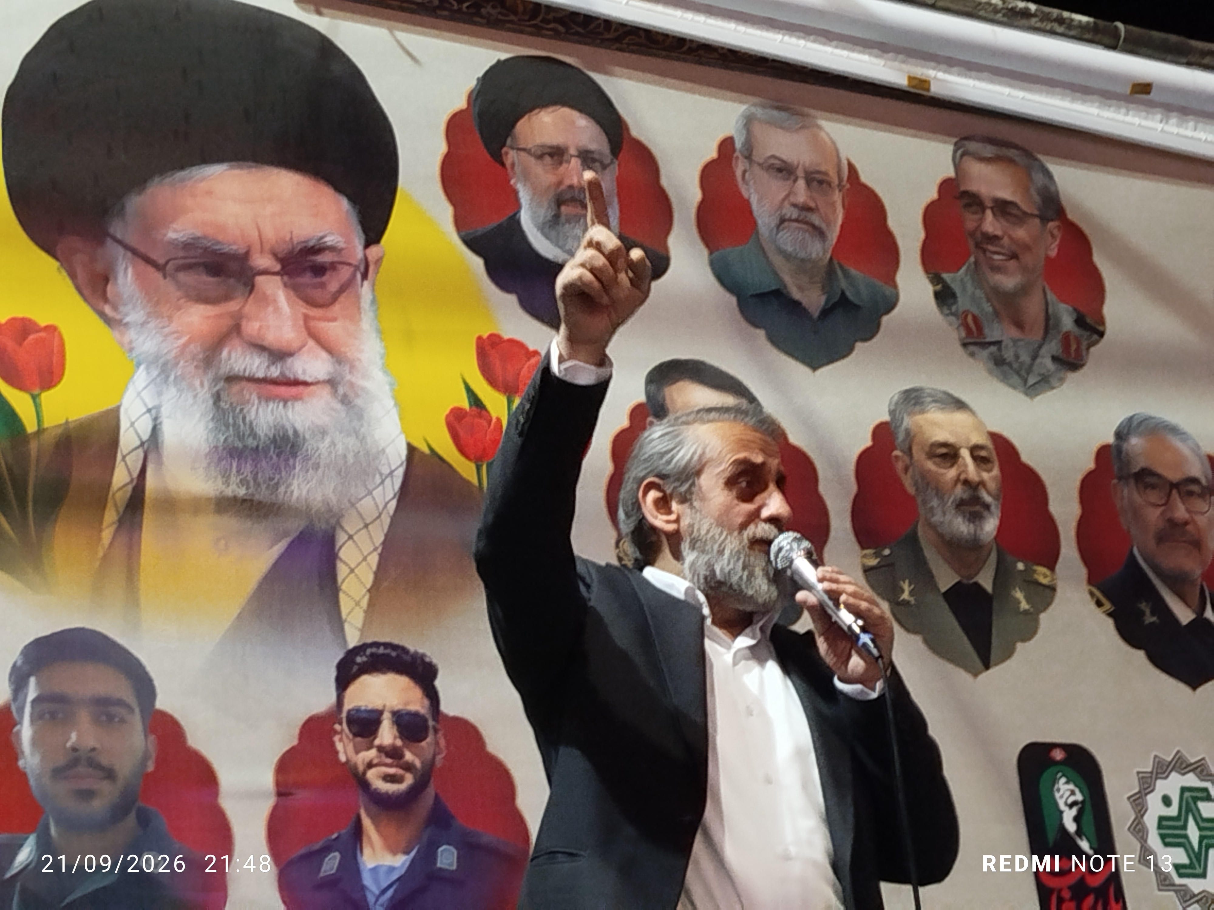 مردم پای دفاع از دین و انقلاب هستند