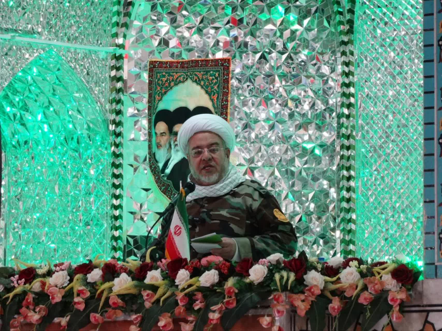 نماز نقش ویژه‌ای در پیروزی میدان‌های مبارزه دارد
