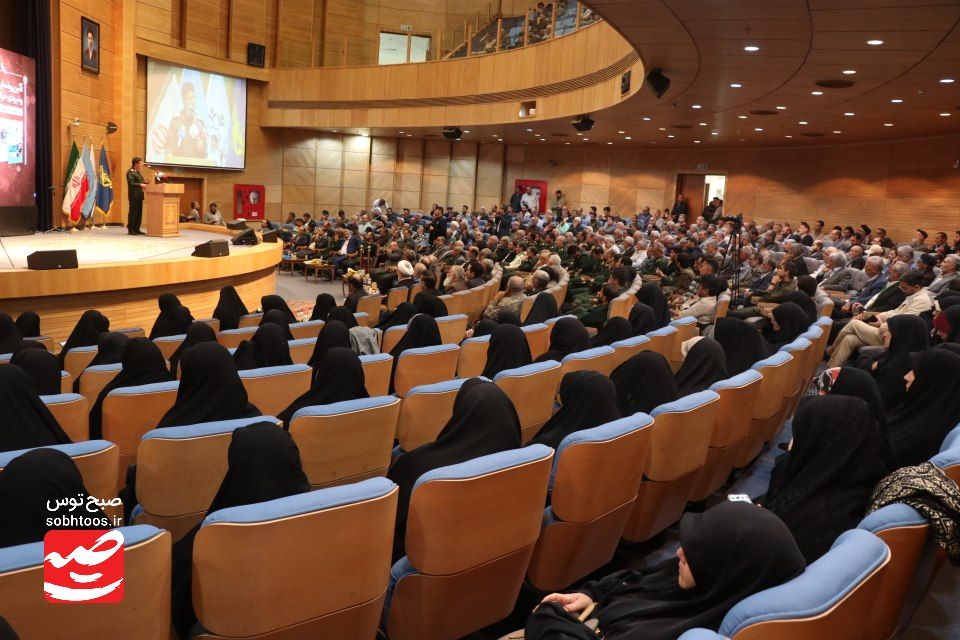 رونمایی از ۷ کتاب دفاع‌ مقدس در مشهد
