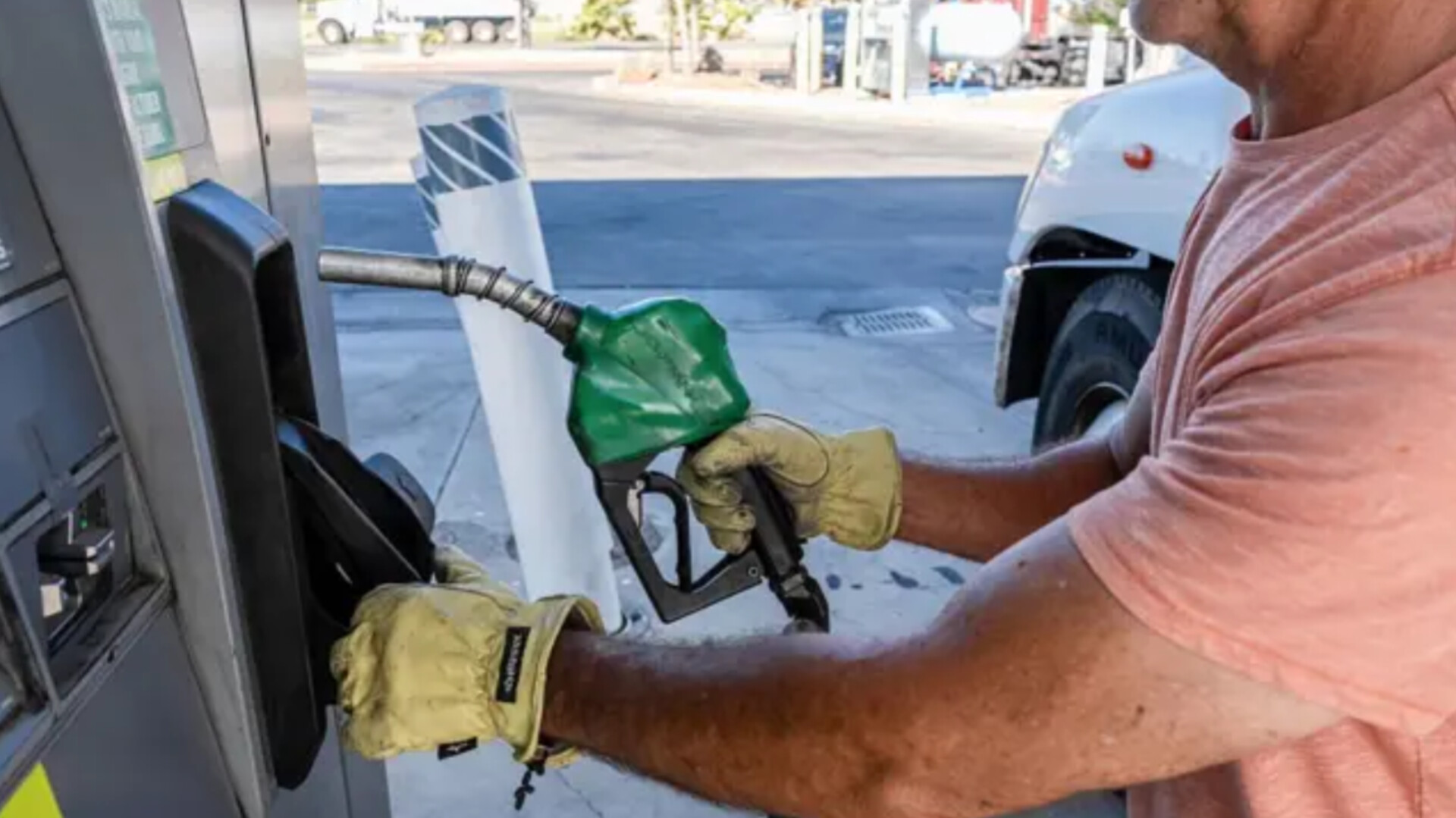 کمبود سوخت؛ چالش تازه رانندگان در جاده‌ها