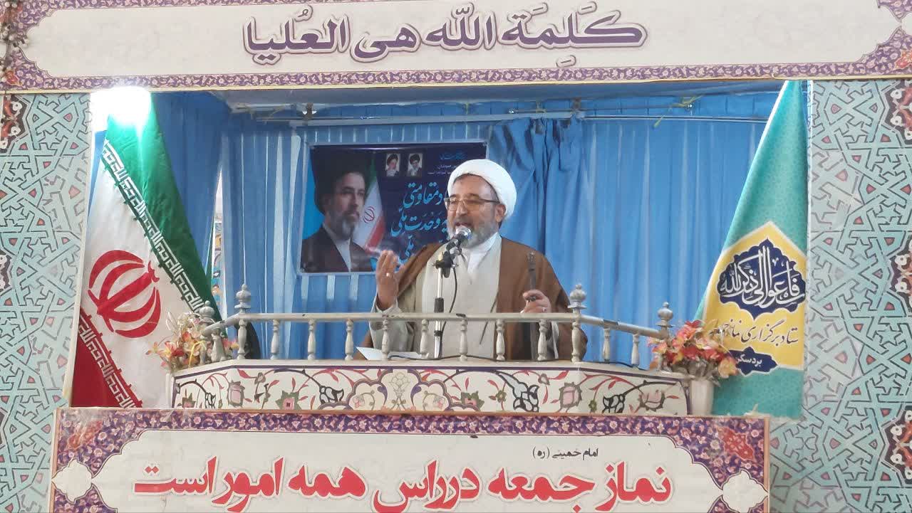 وحدت ملی رمز پیروزی در برابر دشمن