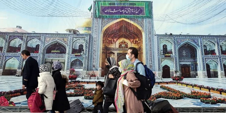 شمار ورود زائران نوروزی به مشهد از ۶.۸ میلیون نفر گذر کرد