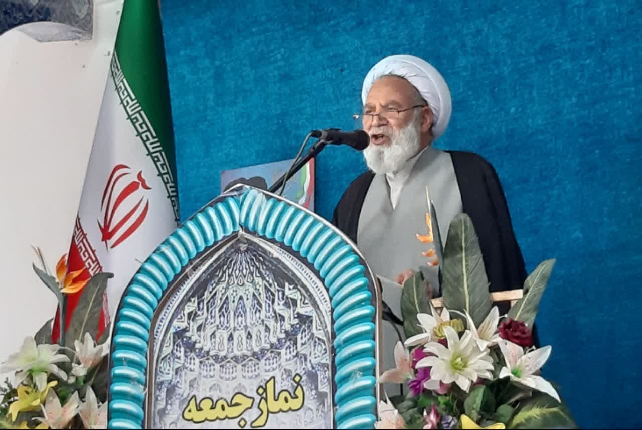 فرمایشات مقام معظم رهبری در حرم مطهر رضوی فصل‌الخطاب است