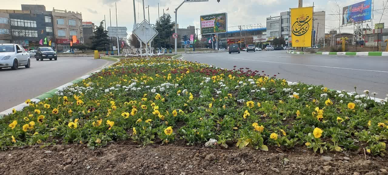 شاندیز با ۹۰۰ هزار بوته گل و ۶ المان شاخص به استقبال بهار می‌رود