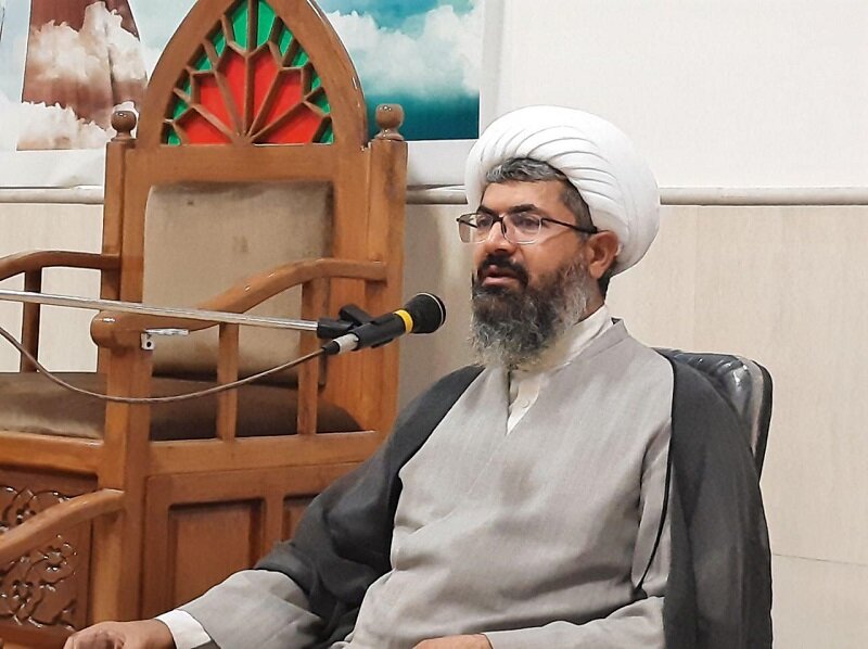 هویت و مسیر نظام جمهوری اسلامی با شعار نوشتن تغییر نمی‌کند