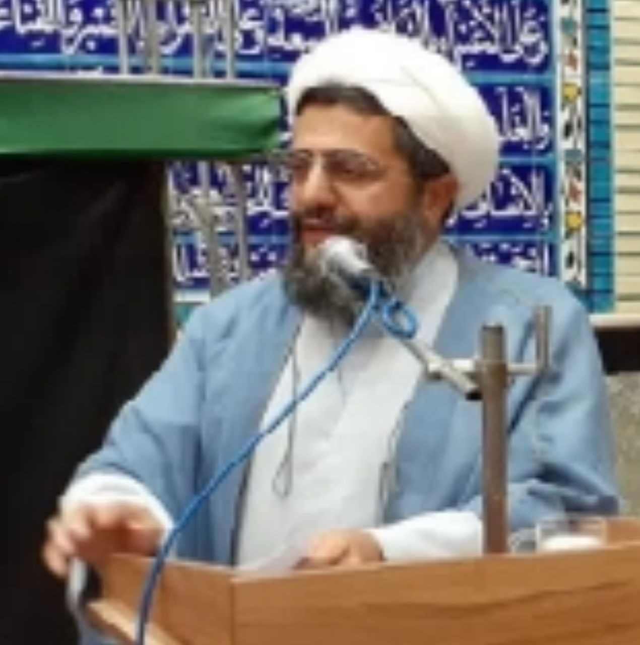 اگر می خواهیم در مقابل دشمن مبارزه کنیم قرآن در زندگی باید حاکم باشد