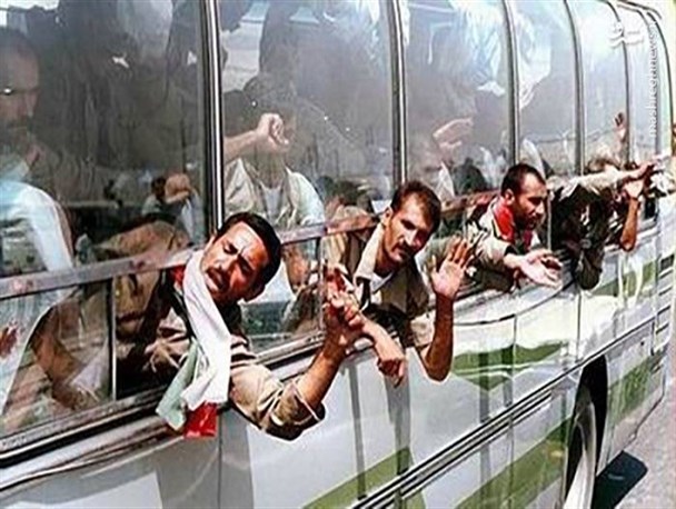 خاطرات آزادگان باید برای برخی از مسئولان بازگو شود