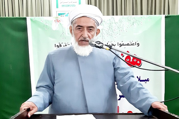 باید با محوریت مشترکات به تقویت وحدت کمک کنیم