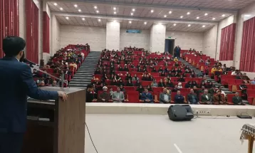 نشست جامعه دانشگاهی با فرماندار و مسئولان سرخس