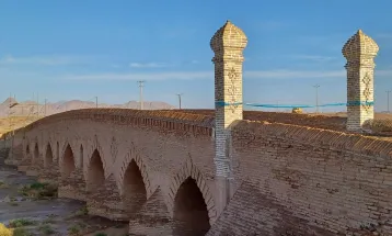 پایان احیاء گلدسته‌های پل تاریخی سالار در رشتخوار