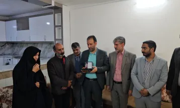 تحویل ۴واحد مسکونی خانواده‌های جان‌باختگان طبس در کاشمر