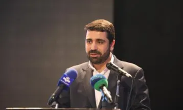 تطبیق قانون اساسی با زندگی در جامعه مجازی