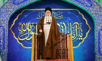 دنیا ایران را با انقلاب اسلامی می‌شناسد