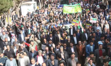 آمده بودند تا بگویند ما پای انقلابمان هستیم