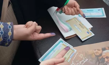 حضور ما مشت محکمی بر دهان منافقین است